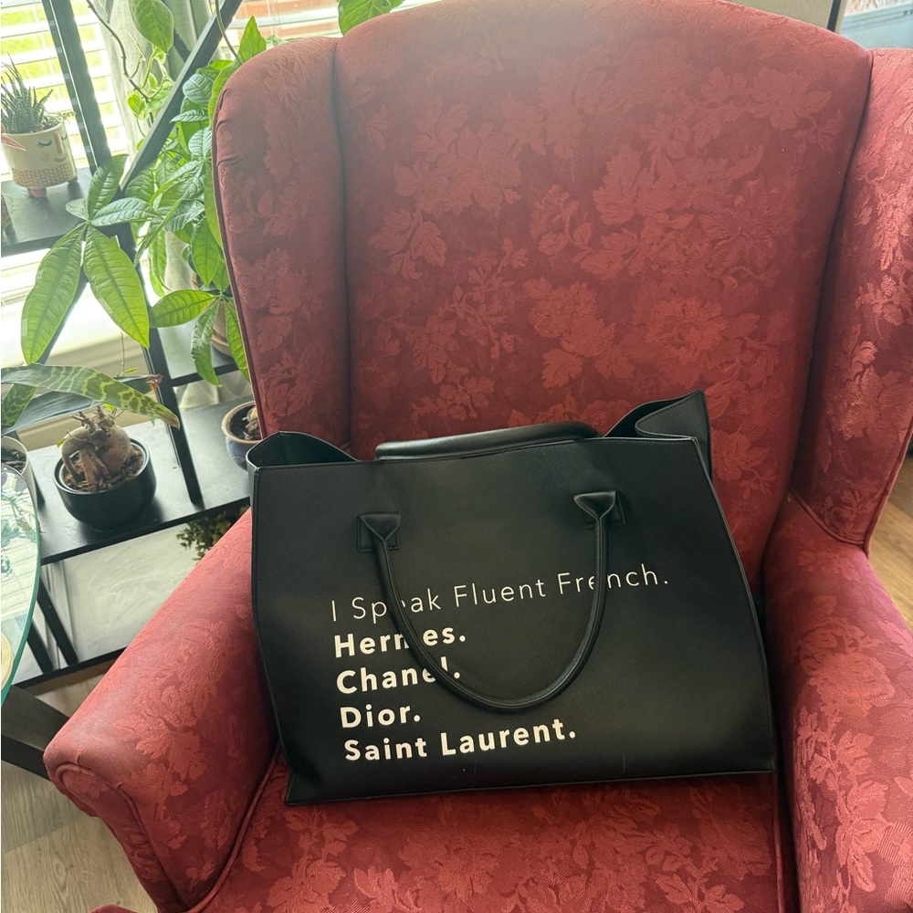 Chic Black Tote Bag with Designer Text - Picture 2 of 6